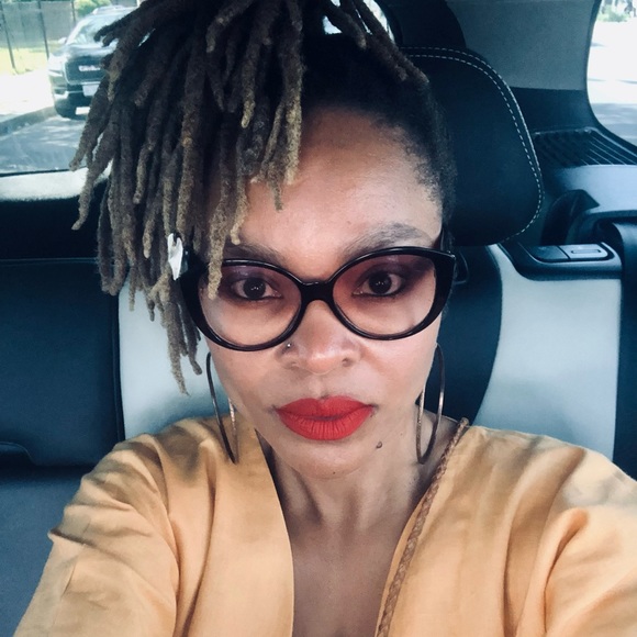 Meet your Posher, Sassy - Picture 4 of 13